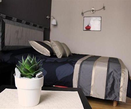 卢浮宫林思住宿加早餐旅馆 朗斯 外观 照片